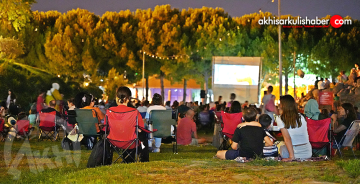 AKHİSAR AKŞAMLARI SİNEMA VE KONSERLERLE RENKLENİYOR